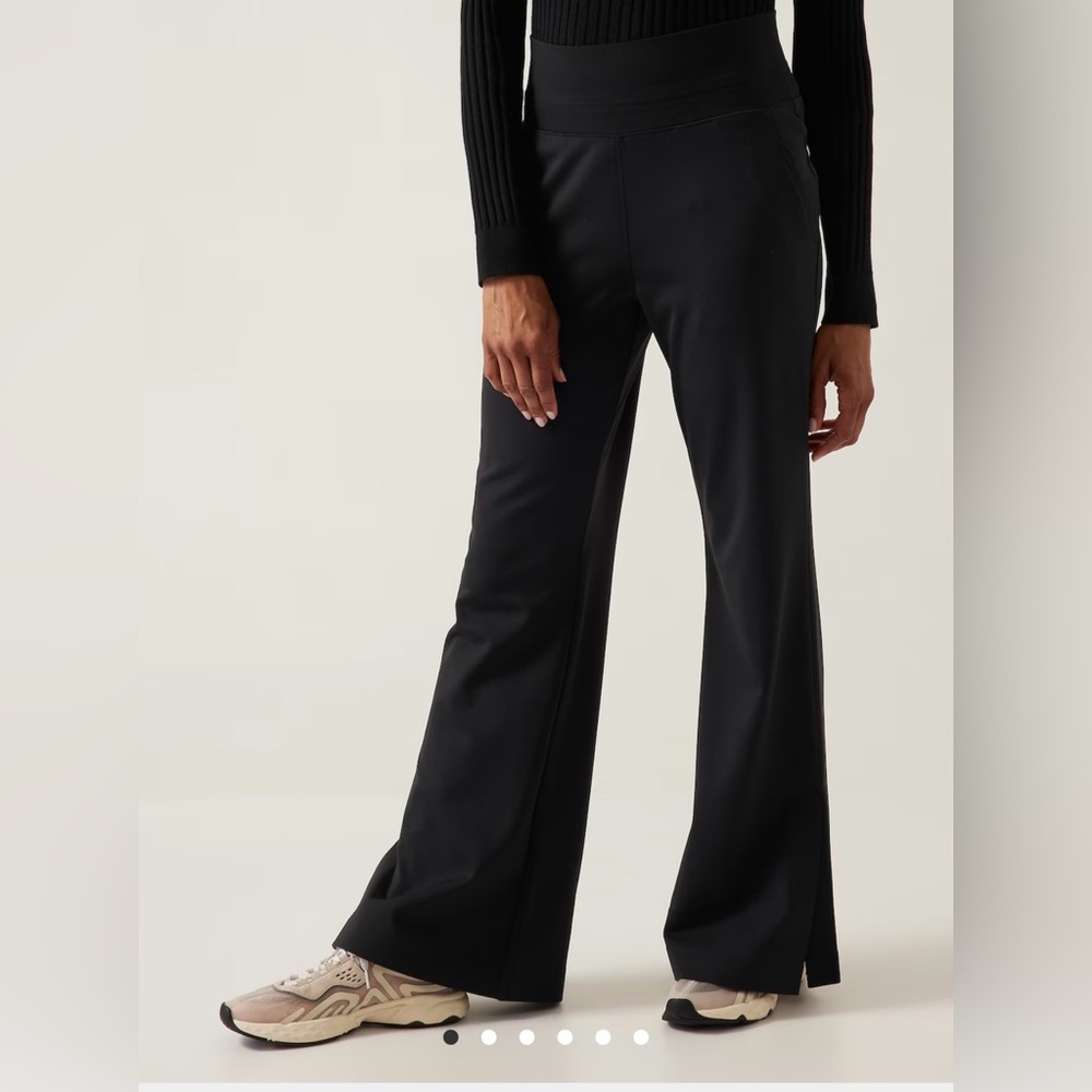 Athleta black Venice flare pants S/M TALL